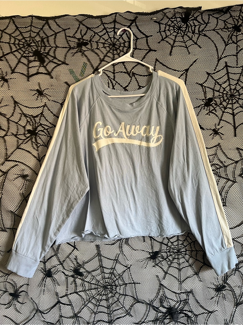 TORRID WOMENS SIZE 2/XXL LONG SLEEVE BEDAZZLED GRAPHIC TEE
